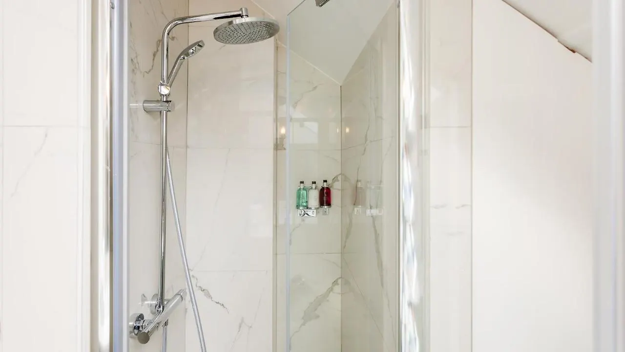 Luxury 2 Bedroom Duplex - Beautiful Monument View Paris Appartement